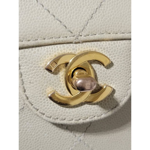 Authentic CHANEL Vintage Caviar Beige Flap Bag Beige Cream 24k Gold - Picture 11 of 15